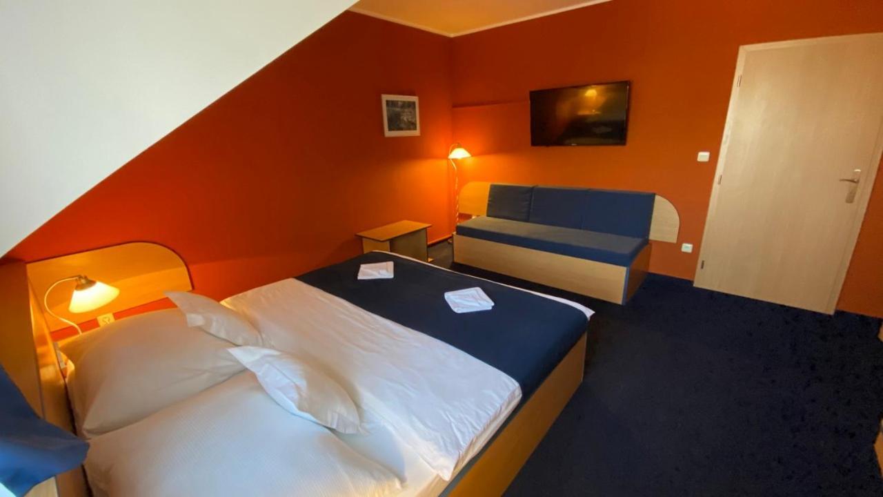 Hotel U Milina Extérieur photo