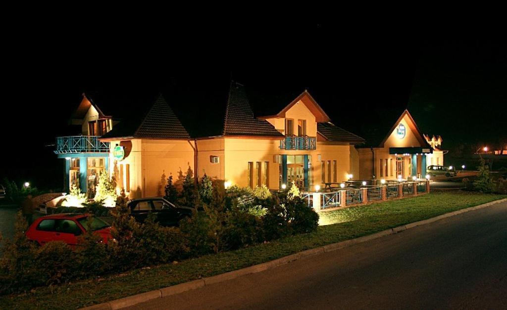 Hotel U Milina Extérieur photo